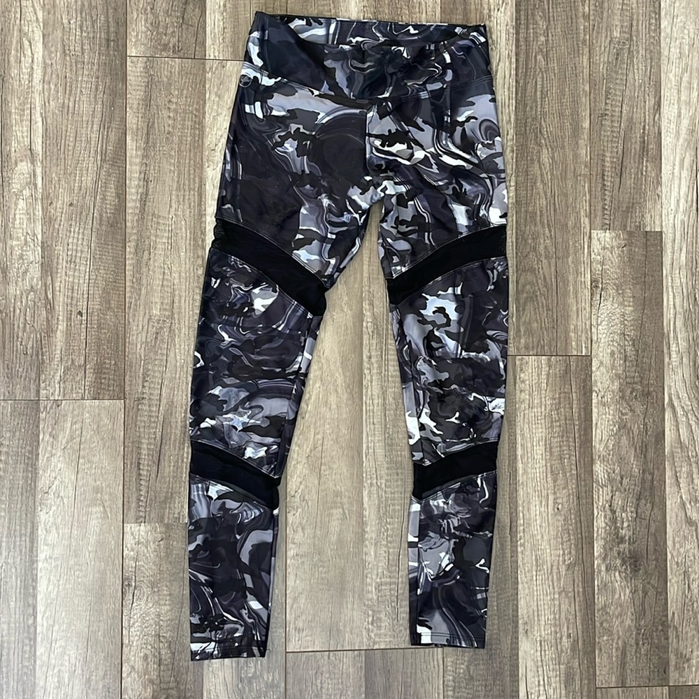 ABS2B Fittness Leggings with mesh Detail Small
